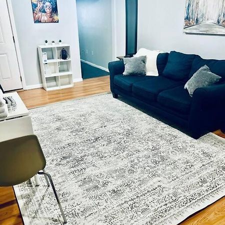 Entire 2-Bed Private Apt - Ewr/Nyc/Outlet Mall 纽瓦克 外观 照片