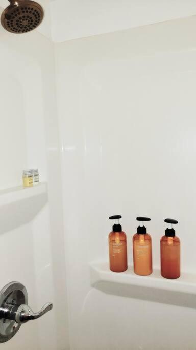 Entire 2-Bed Private Apt - Ewr/Nyc/Outlet Mall 纽瓦克 外观 照片